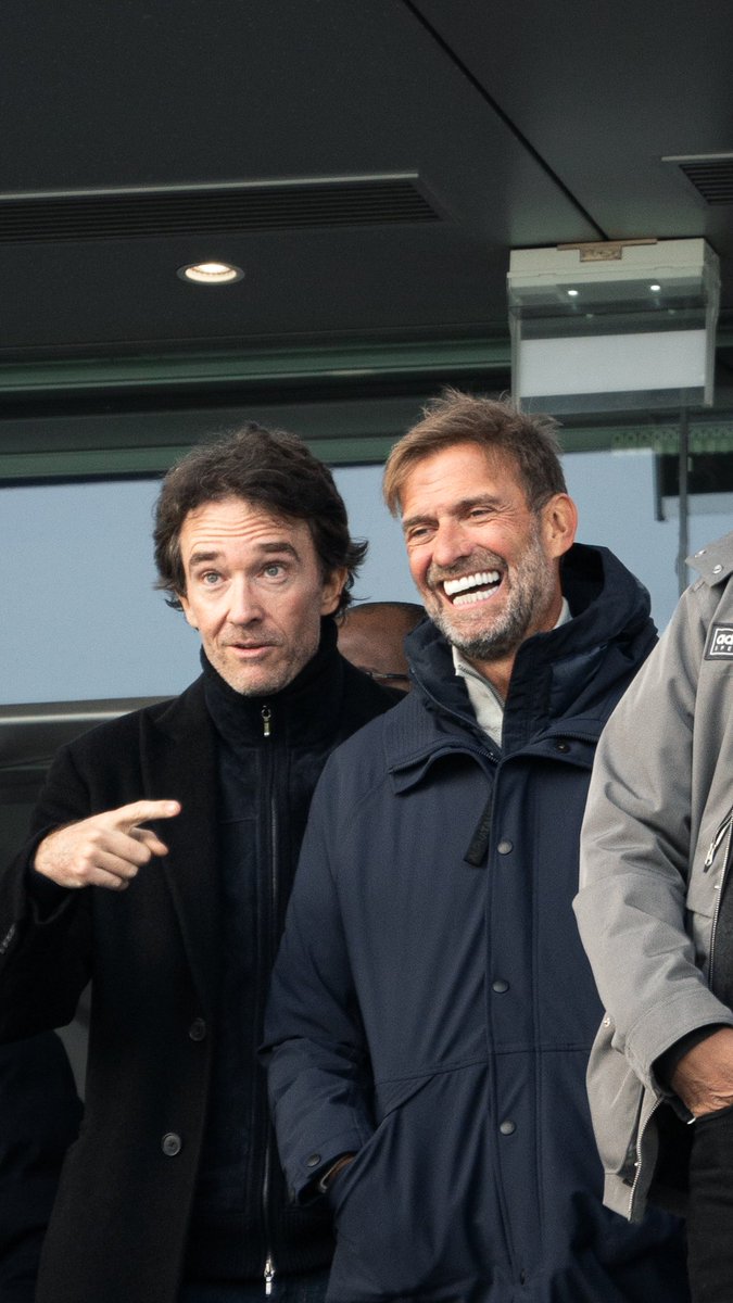JulienBlind's tweet photo. Jurgen Klopp et Antoine Arnault lors de la rencontre entre le Paris FC et Amiens.

#jurgenklopp #parisfc #ligue2 #PFCASC https://t.co/uKhsgwuoQp