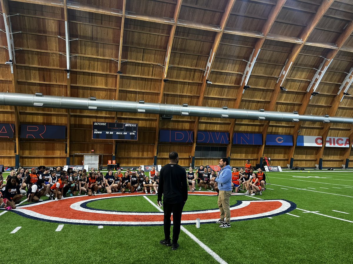 iwuflagfb's tweet photo. Coach Valenzuela spent her Saturday up at the Chicago Bears Girls Flag Football League camp!

#TGOE https://t.co/92lbVngdL9