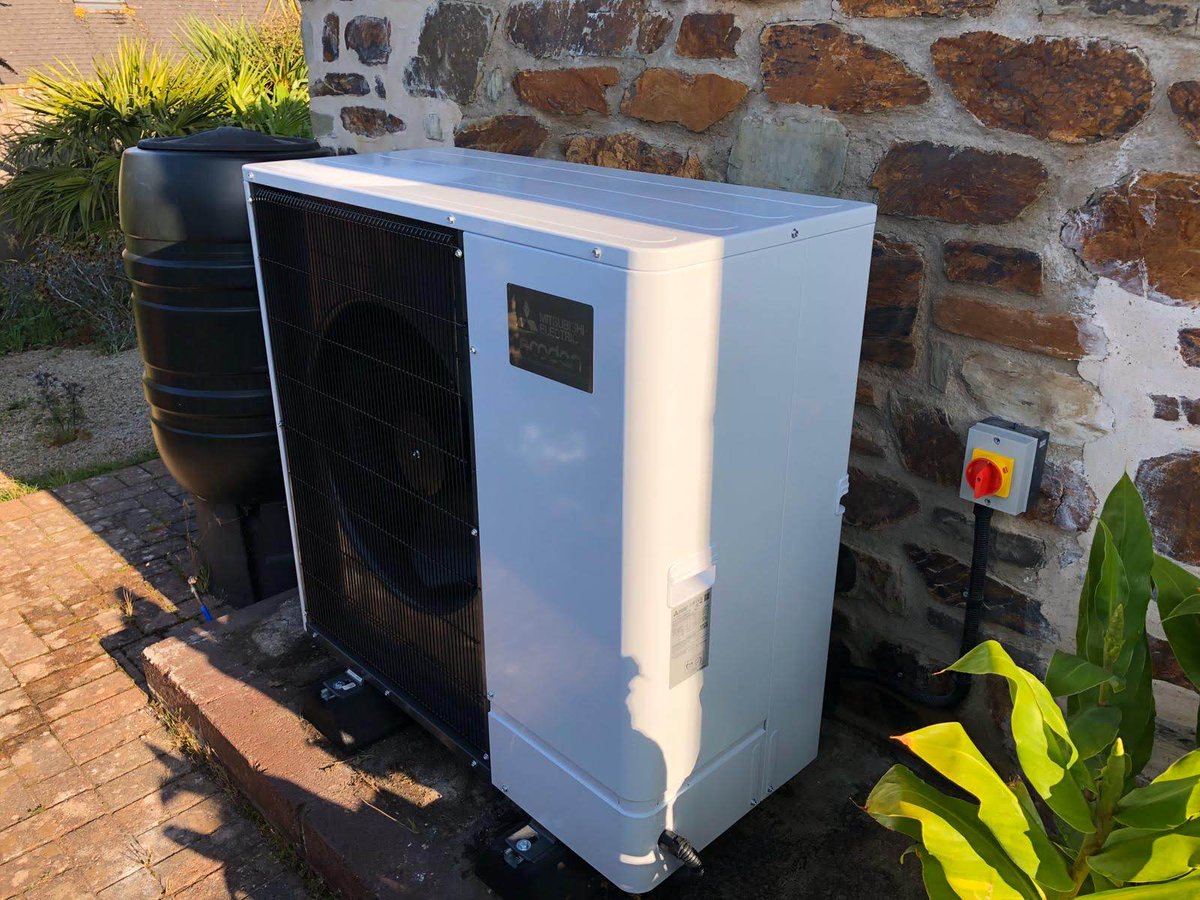 AspenAirCon's tweet photo. Mitsubishi Ecodan

Mitsubishi air source heat pump are categorised as being more efficient than any other form of heating solution. https://t.co/jYJeCuEE19