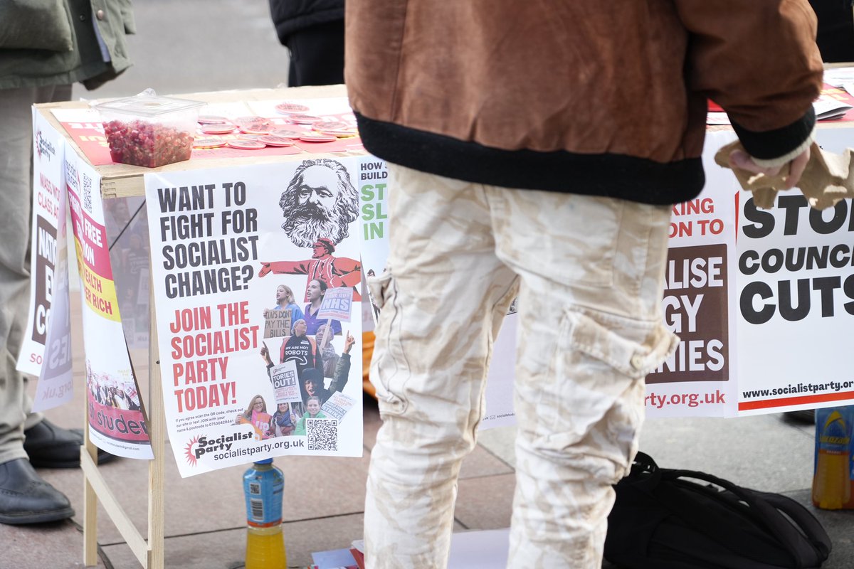 AlgirdasStasiu2's tweet image. #ExeterDevon #England🤢🤮 Ne tik mums reikia gintis nuo kacapų bet ir nuo anglų įtakos. Nuo jų reikia laikytis kuo toliau. Tegul savo bolševizmą pasilieka sau. Su anglų įtaką ateina ir bolševizmo įtaka.