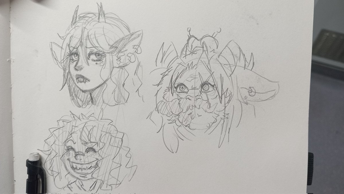 IceChakal's tweet photo. The family
#drawing #furry #furryfandom #draw #furryartist #art #artist #artista #sketch #arte #doodle #cute #meme #arte #dibujo #challage #furryartwork #alonith #alonith_bezalet https://t.co/nFEUi4bhIS