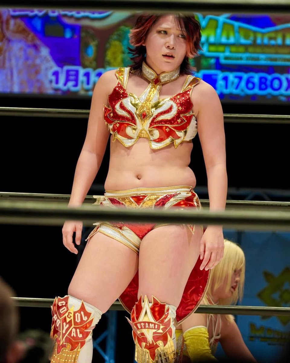 rosetotheace's tweet image. i look good as a champion.