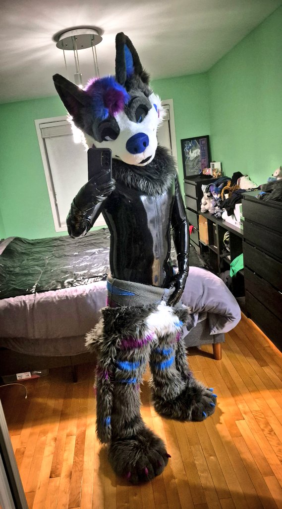 Squeeaak ? ✨️😳

#ShinySaturday 
#SqueakySaturday