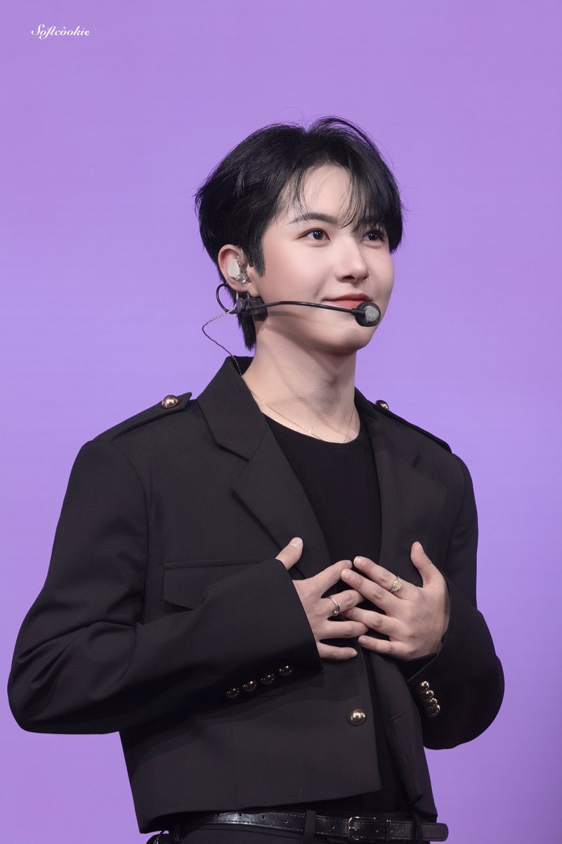 renjuns323's tweet photo. so pretty… so so so beautiful… https://t.co/5apmdGur8m