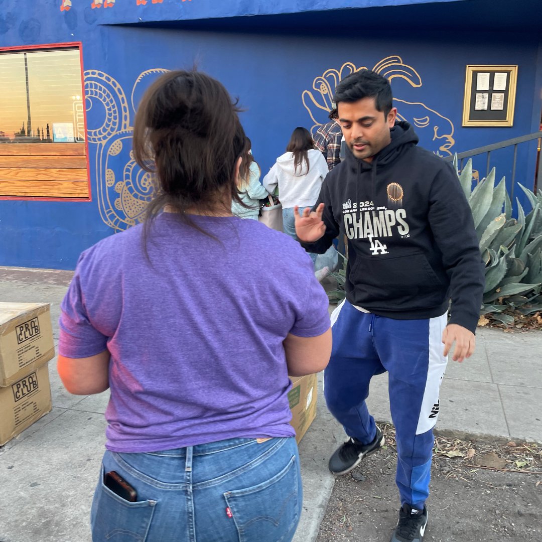 SOCAL IS STRONG! 💪 ❤️‍🩹 ️‍🔥

On Friday, Janurary 10th, #BAPSCharities volunteers at #BAPSLosAngeles continued to mobilize and donated to a resource hub at ‘Nativo’ in the Highland Park/South Pasadena area as resident needs continue to grow. <a href="/nativohlp/">NATIVO</a>