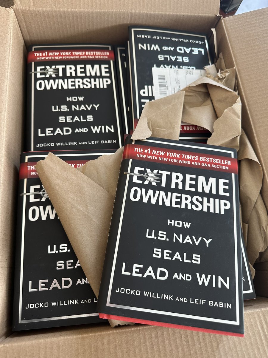 vandermerwe63's tweet image. Books for my executive team have arrived!  Time to kickoff 2025 the right way!  Time for the Falcons to learn and grow! #Curiosity #Improvement #ForwardFalcons @jockowillink @BGSU_Athletics @bgsu