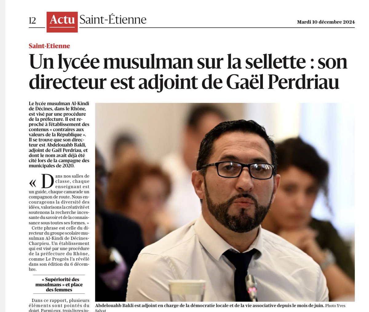 42Impertinent's tweet photo. #Perdriau : présence de livres prônant le Djihad, code vestimentaire discriminant pour les femmes dans l’établissement Al-Kindi dirigé par mon adjoint à la «vie associative et à la démocratie locale» : ses faits d’armes méritaient bien que je le promeuve référent pour la Laïcité. https://t.co/txglO3n74s
