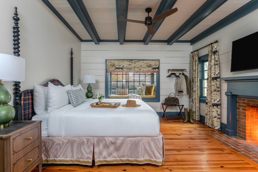 With the Breakfast On Us offer, reserve an overnight stay in a newly renovated cottage suite &amp; enjoy complimentary breakfast for two at Woodlands. Enjoy Breakfast On Us: barnsleyresort.com/offers/