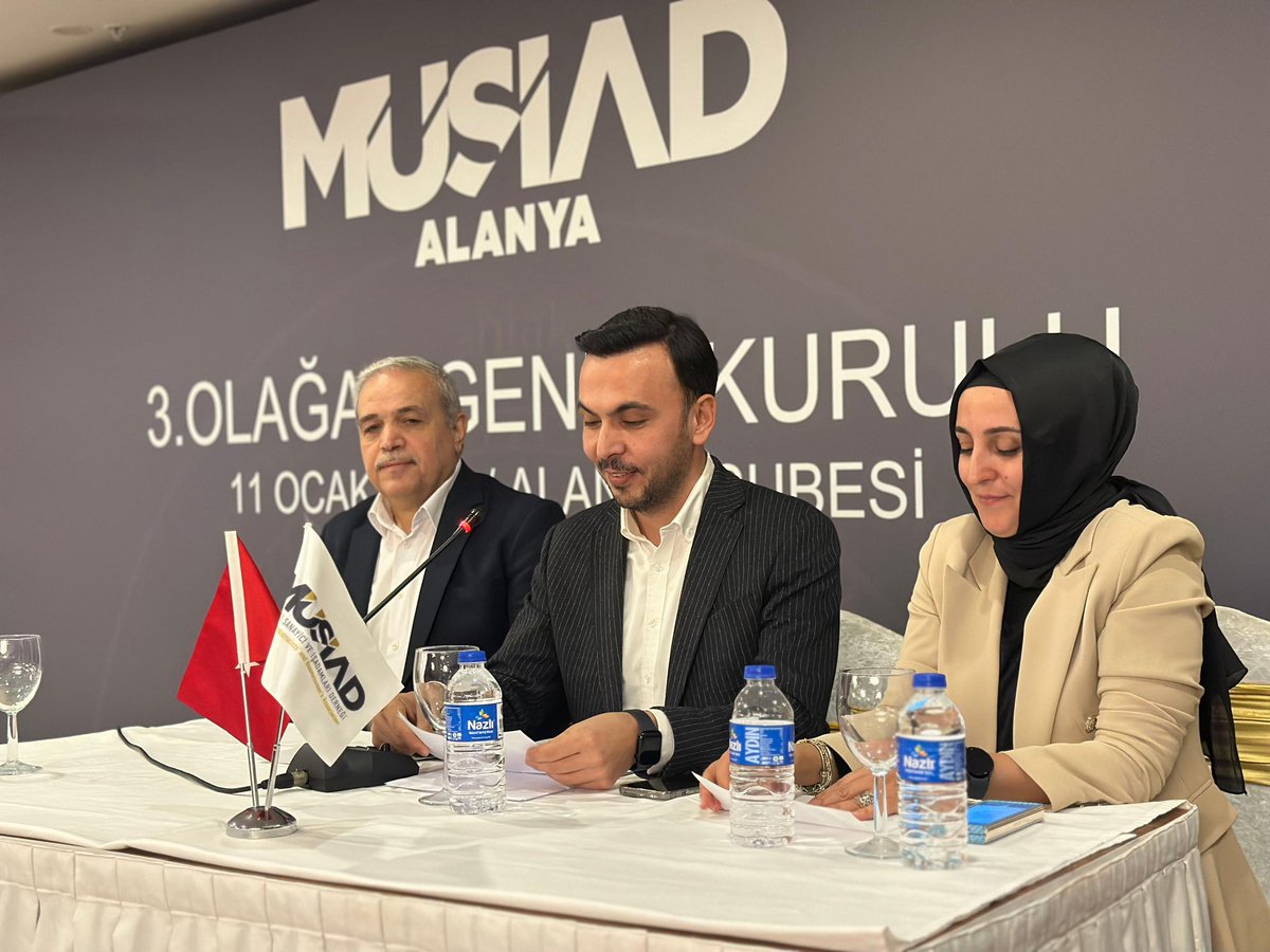 mustafatoklu07's tweet photo. Kurucu üyesi olmaktan gurur duyduğum Musiad Alanya 3. Olağan kongresine katıldım. 

Kurulduğu günden itibaren bugüne kadar özverili ve başarılı bir şekilde başkanlık görevini yürüten Sn.Mustafa Durusoy'a teşekkür ederim.

Bayrağı devralan Sn.Celil Kara'ya yeni görevinde başarılar dilerim.