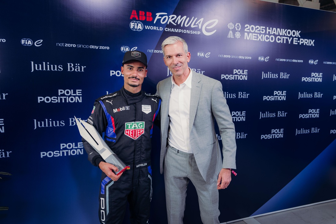 #Deportes

Wehrlein asegura la Pole y lidera primera fila para Porsche en México

elcomentario.ucol.mx/?p=168316

#ElComentario #FormulaE #EPrixMexico #PascalWehrlein