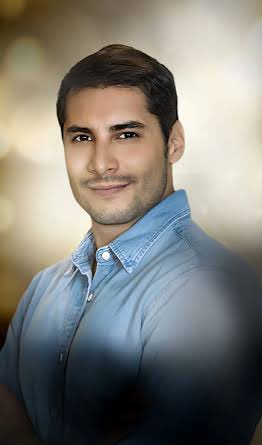 detlnovelas1's tweet photo. Alex Perea en la telenovela #TodoPorAmor (2000) donde interpretó a 'Enrique', el hijo menor de la protagonista de la historia
---- veinticinco después ----
Alex Perea en la telenovela #LasHijasDeLaSeñoraGarcía (2024-2025) donde da vida a 'Juan' https://t.co/IPgpnVTDtL