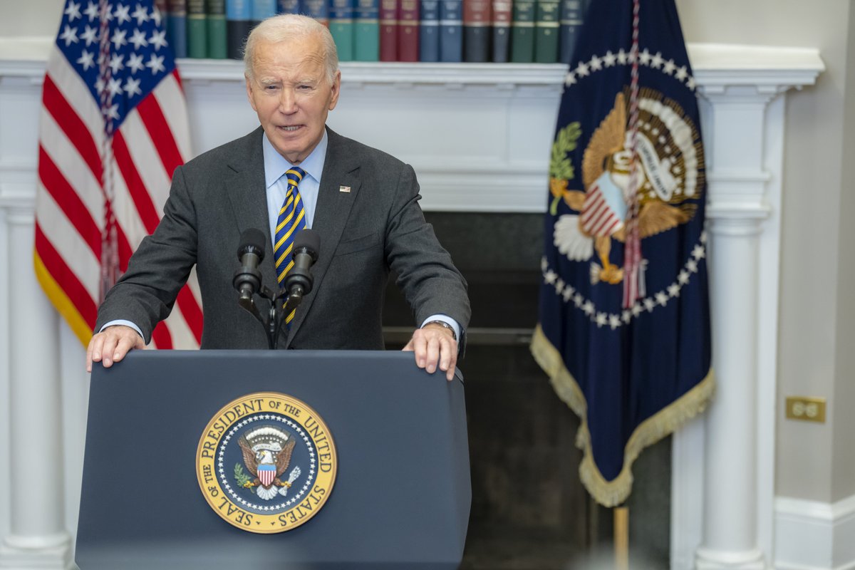 WhiteHouse46's tweet image. The Biden-Harris Administration wrote a playbook to grow the economy from the middle-out and bottom-up that would benefit every American.

Four years in, this economy created 16.6 million new jobs, saw the lowest average unemployment rate than any administration in the last 50…