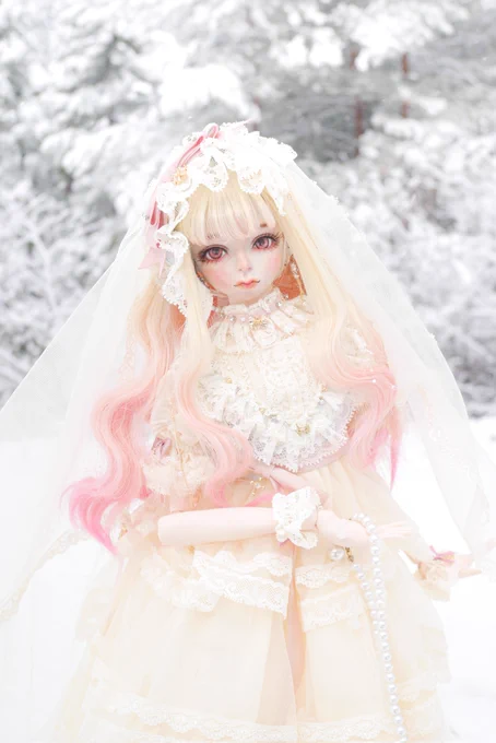 純白の世界.°#うちのこかわいい #創作人形 メア 