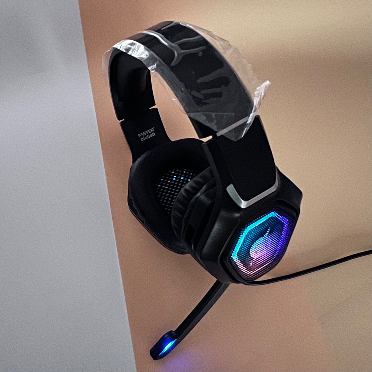 MemorylanePCs's tweet photo. “Level Up Your Gaming – Experience Lightning-Fast Audio with BluBolt BG300!”
MWK 48,000.00

👾🎮🔊🎧 https://t.co/ZFa74HuZa6