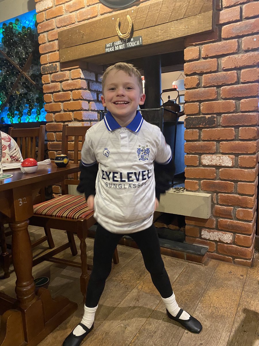 Wrongy's tweet photo. Latest #BuryFC recruit is Charlie from Newport, Shropshire. Delayed Christmas present due to climatic and stock issues! #oasaas @buryfcofficial https://t.co/axiSo0VwvD
