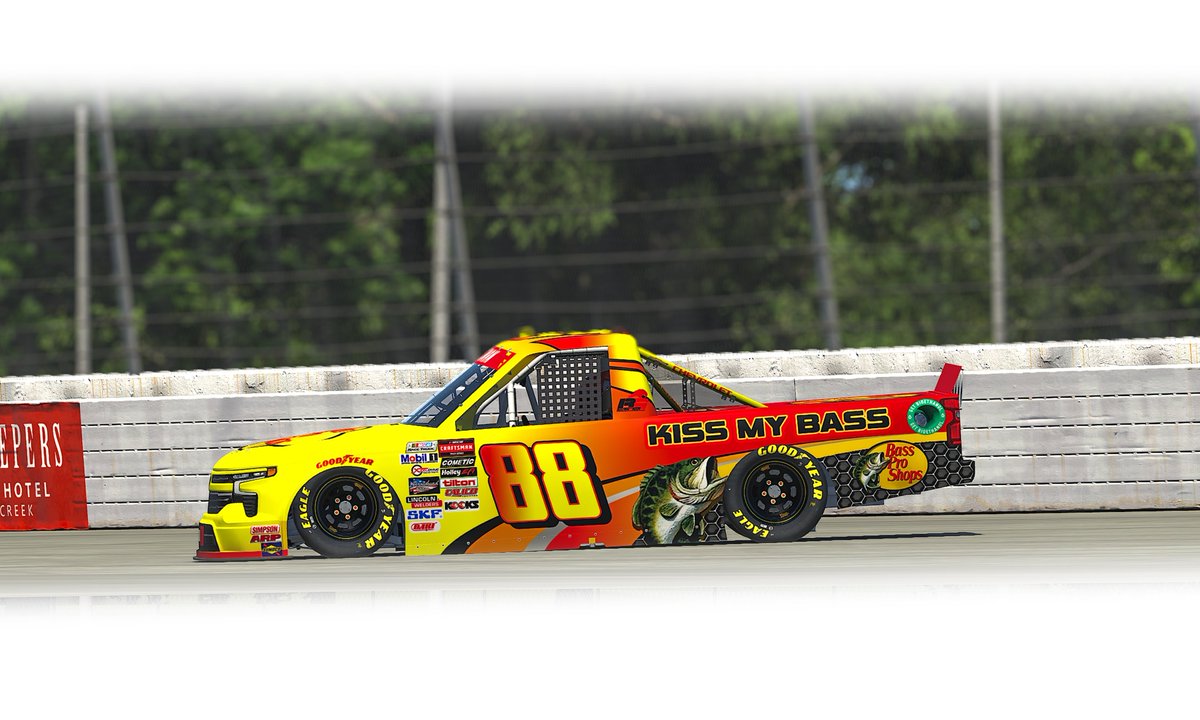 Raven Grafixx tweet media