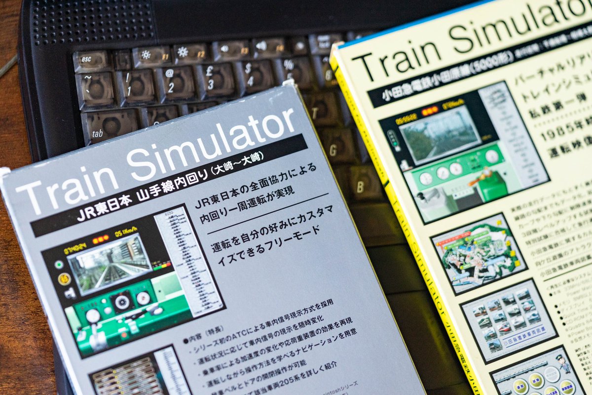 RetroAffaire's tweet photo. I’m still in a Japanese mood after the great recent trip to Japan. It also made me fall in love with Densha de Go again (the arcades are still amazing to this day).
Today, I’m diving into two Japanese train simulator games from the ’90s, playing them on my PowerBook Pismo https://t.co/B6owJpPA58