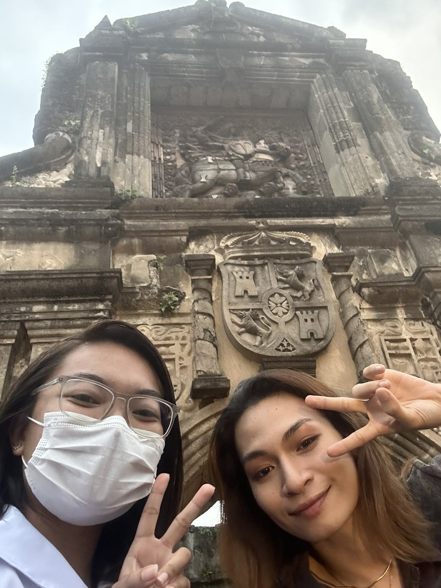 sofiyaxxxx's tweet photo. 1. first meeting at intra
2. second cse π₯Ήπ«Ά
3. szn of sza
4. hori 2nd con (pinaguusapan lang namin si rawn then bigla namin siyang nakasalubong π)
luv u always, rawnie! β₯οΈ
2nd KNRversary with Ron
#TwoYearsWithKNR #RonCastillo #KNRawnAndrei https://t.co/jSNbGrNABo