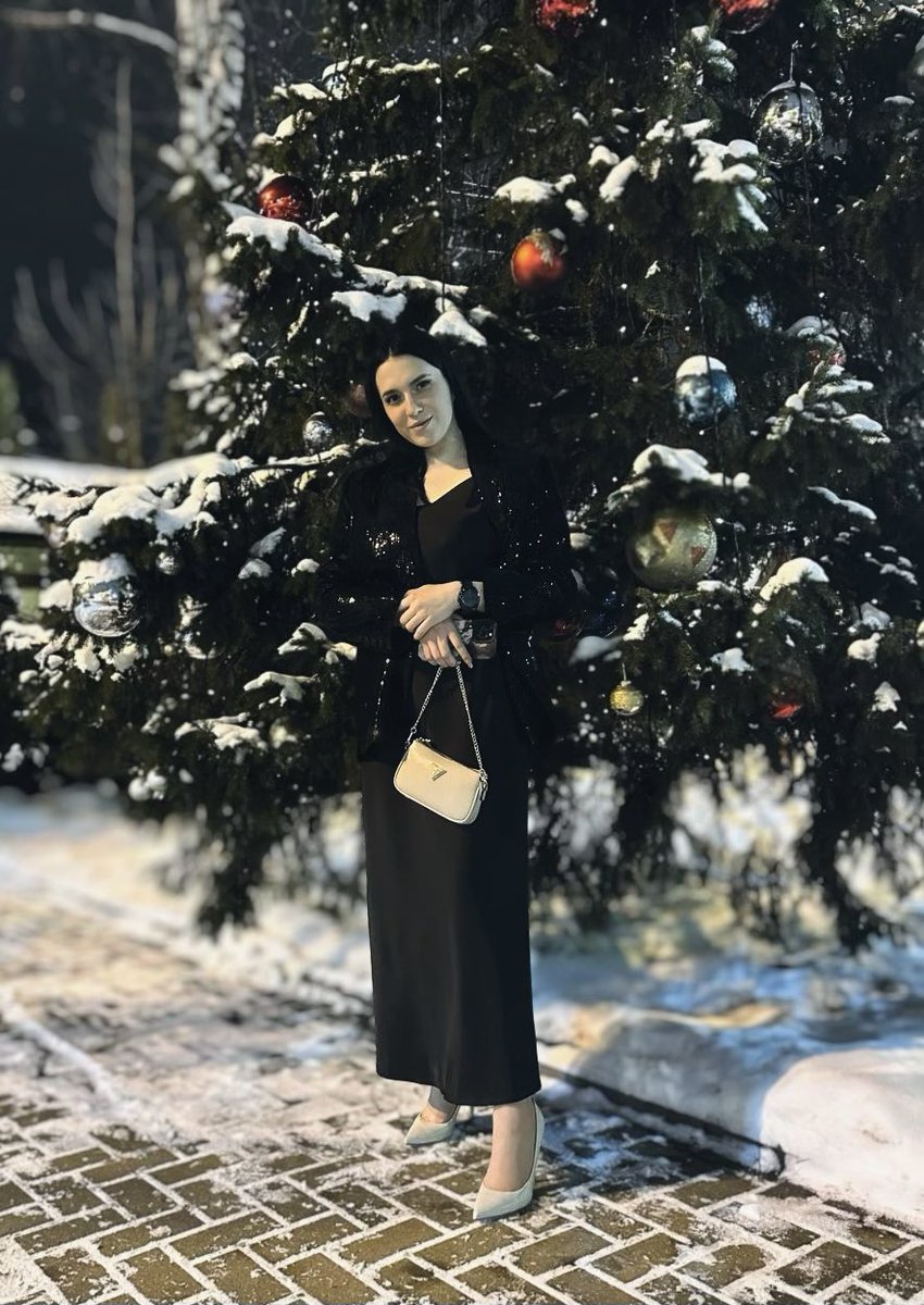 Koshkadich's tweet photo. Этот Новый год,как локальное событийное место-тихого,мурчащего счастья. https://t.co/lqc8bgbvPF