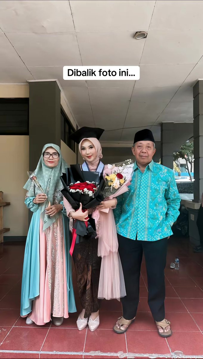 AidaWahyuningt1's tweet photo. Yang hidupnya lagi struggle sama keuangan atau sama keadaan, mungkin sedikit ceritaku ini bisa jadi motivasi buat kalian, pesen dari aku jangan pernah nyalahin keadaan perbanyak bersyukur karnaaa pasti akan indah pada waktunya🥰🫶🏻 https://t.co/aE8L2AmgBS