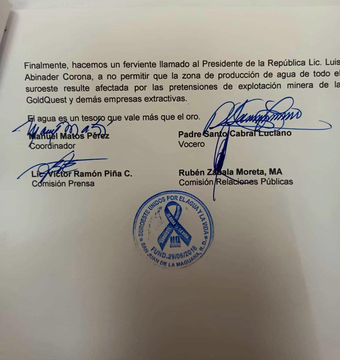 Declaración de prensa del Movimiento Suroeste Unido por el Agua y la Vida <a href="/SuroUnidos/">SUROESTE UNIDOS POR EL AGUA Y LA VIDA</a> 

Condena enérgicamente la agresión de que fueron víctimas comunitarios y sacerdotes de la provincia Sánchez Ramírez por agentes policiales y del Ejército al servicio de la minera Barrick Gold.