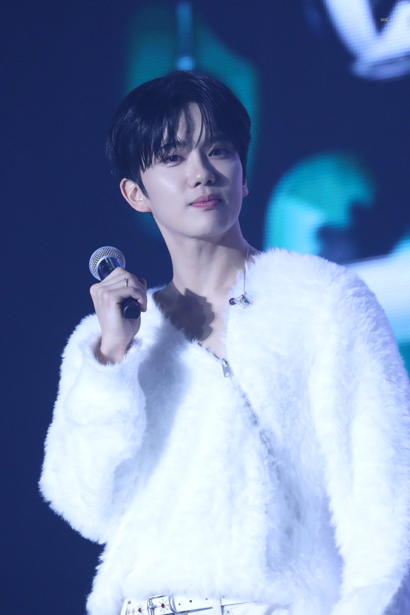 yeonie530_baby's tweet photo. 240111 ENCORE CONCERT [Farewell, Earth] IN SEOUL Day1

#BANG_JUNG_YOO_MOON
#유영재 @BAP_Youngjae 
#Farewell_Earth #Concert https://t.co/0DuuE5c2ez