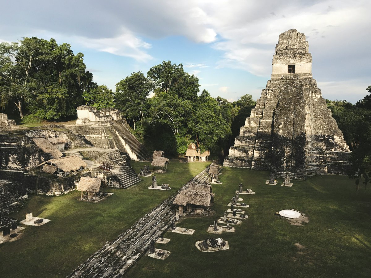 🏺 ¿Sabías que las ruinas de Tikal, en Guatemala, fueron una de las ciudades más poderosas del mundo maya? 🏞️🇬🇹