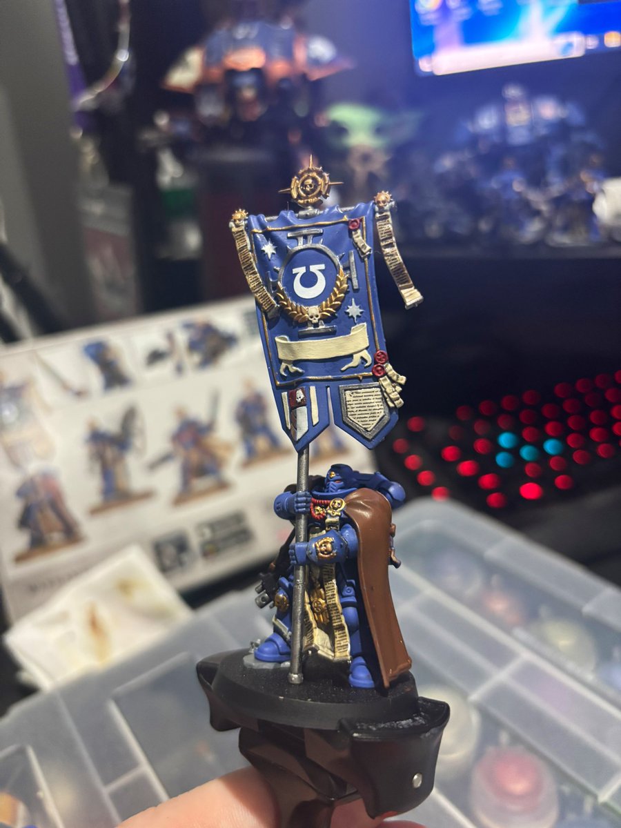Blaybeano's tweet photo. Newest mini, I’ll get around to the main text once I get better at free handing https://t.co/mb2LtHexpo