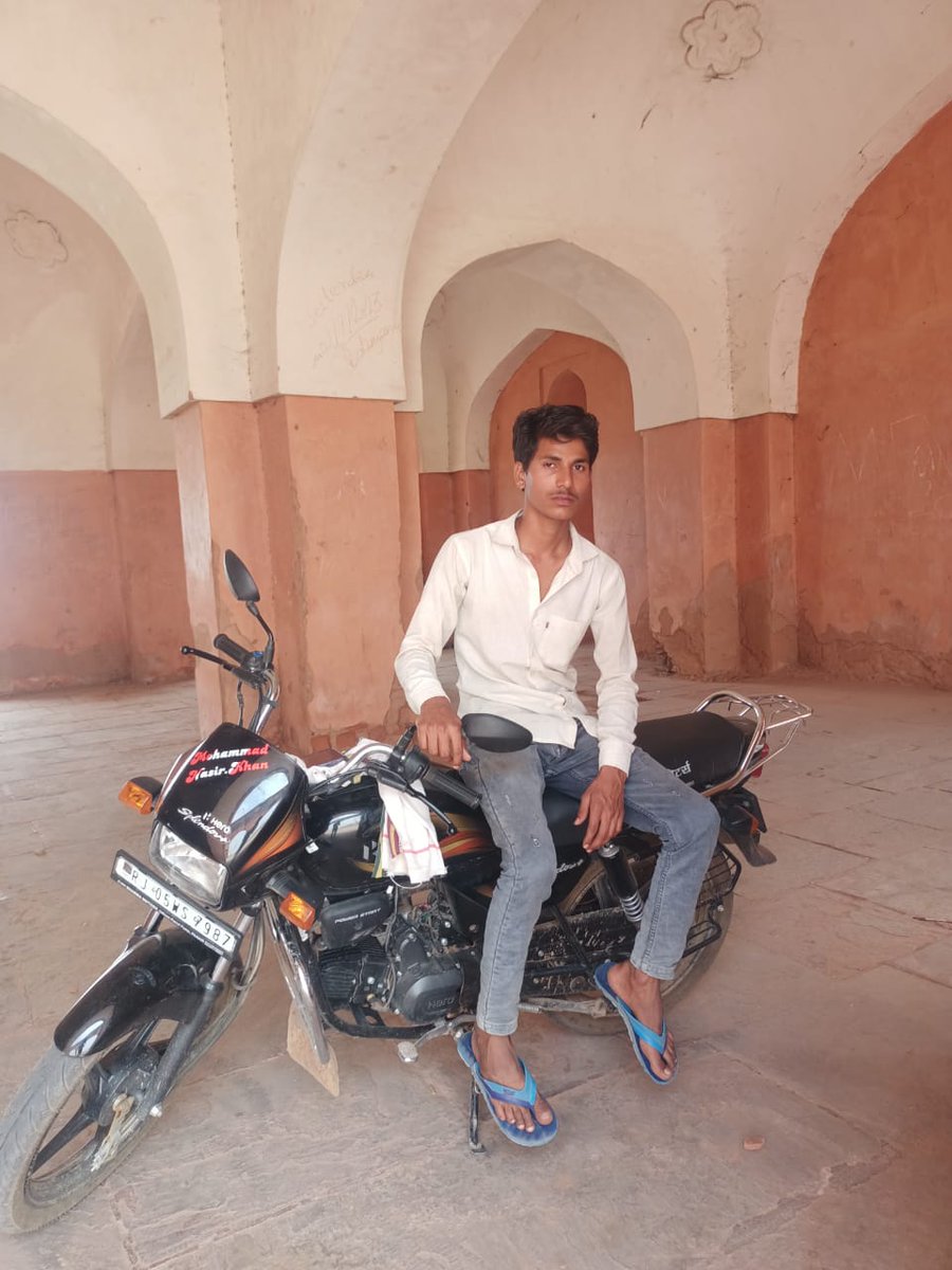 Ismailk01923453's tweet photo. वक्त और हालात कहाँ तक झुकाएँगे,,
यहाँ तक आए हैं तो आगे भी जायेंगे.!!
#Smile https://t.co/nuoGfO1IOR