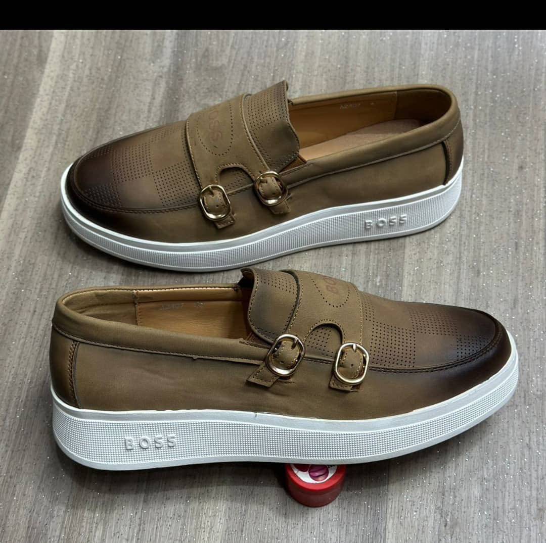 GalassShoes's tweet photo. 🛍️Boss✨🔥
Size: 40 à 45✅
Prix: 🏷️15.000f

Whatsapp 781028779📌ou DM pour toute commande🙏🏽 Livraison possible partout📦
Rt 🫶🏽 https://t.co/d0VZoZOWHn