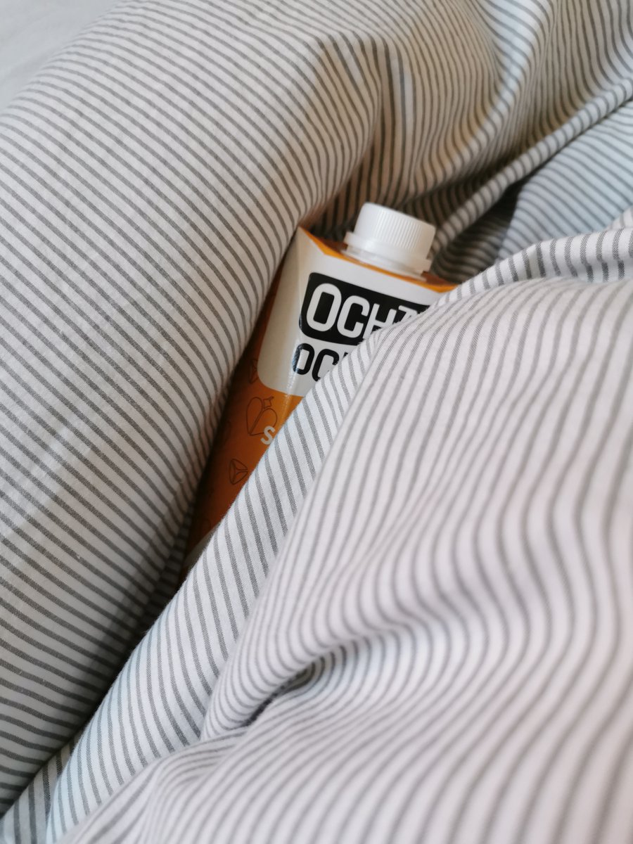 uh, es ist kalt draußen. Lieber schön einkuscheln.
Mich - #Buchweizentee - gibt es übrigens auch als warme Trinkvariante bei uns zu kaufen. 🍵
#kaltdraußen #winter #sobacha #ochaocha #warmertee