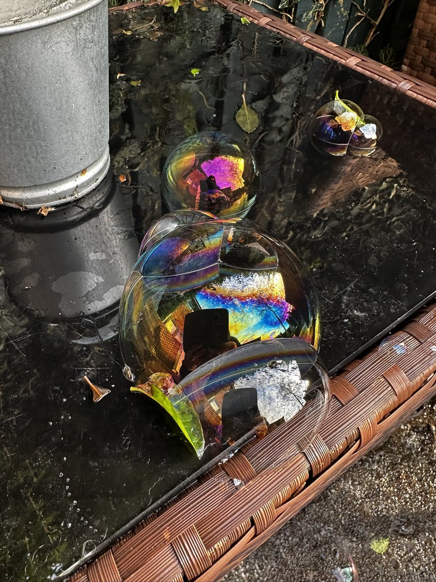 Trying to see if my bubbles will freeze 🥶 the colours when the sun hit th are stunning 🤩 beautiful rainbow 🌈