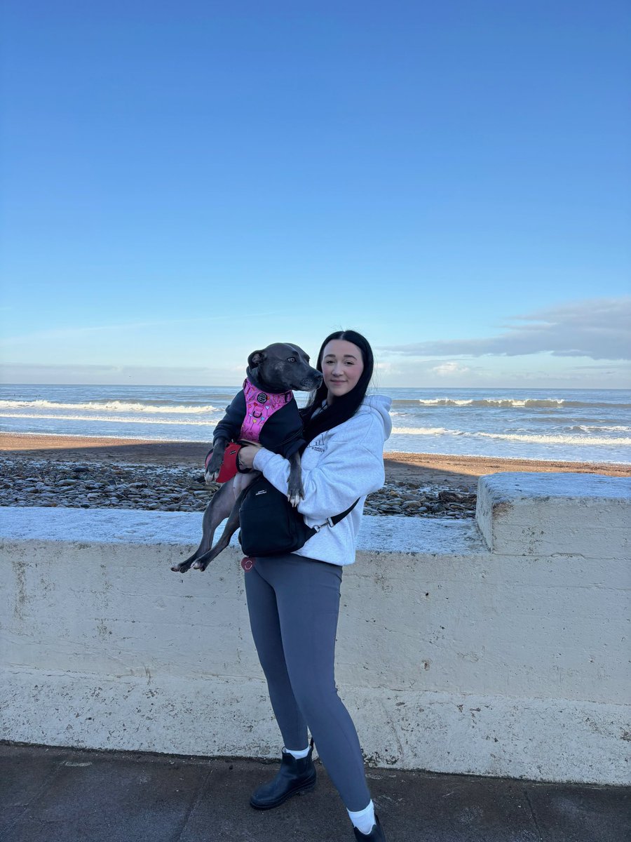 Hayley Birkinshaw tweet media