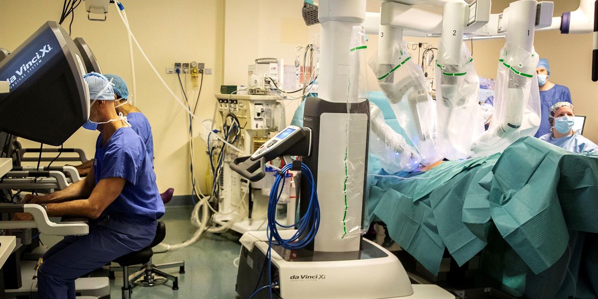 iKnightscope's tweet photo. The DaVinci surgical robot debuted in 2019. By 2023, it had improved the quality of care by assisting in over 7 million surgeries. Now imagine where public safety will be by 2030 when assisted by #Knightscope AI-equipped robotic technologies! #possibilities #safety
$KSCP https://t.co/KLWJjL8WFU