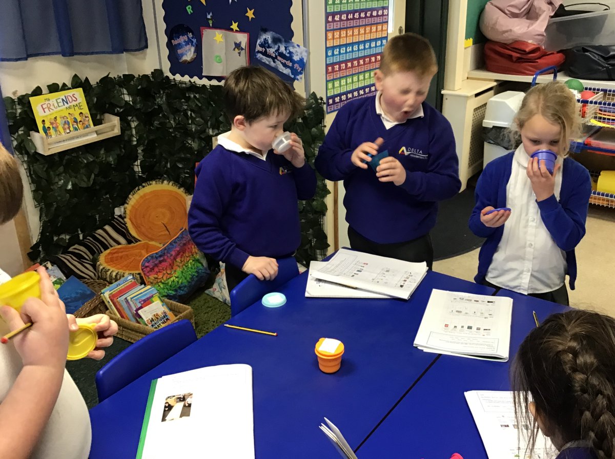 DeltaWorlaby's tweet photo. Donaldson Year 1&2 enjoyed finishing the week with a science experiment for their senses. There were some great reactions and expressions! #worlabyscience https://t.co/lOs9hNWJfU