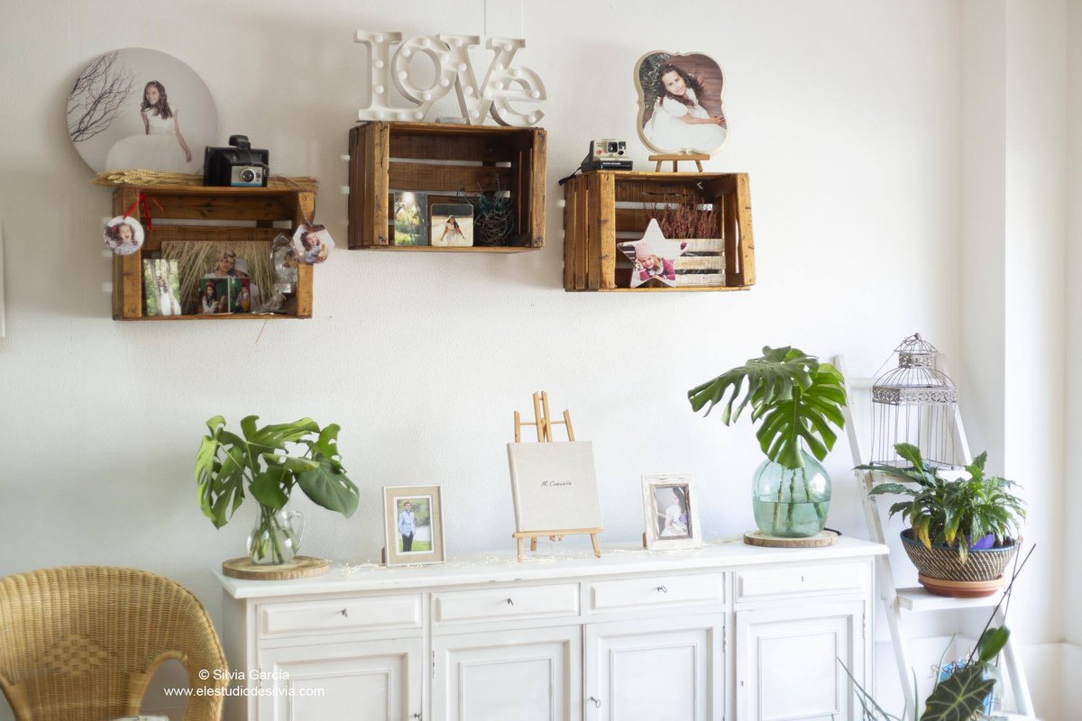 EstudiodeSilvia's tweet photo. Vamos redecorando poco a poco El Estudio y preparándonos para el 2025 y las Comuniones...
¿Qué os parece?
#fotografianatural #estudiofotografico #moralzarzal #comuniones2025 https://t.co/VxSod6lgi7