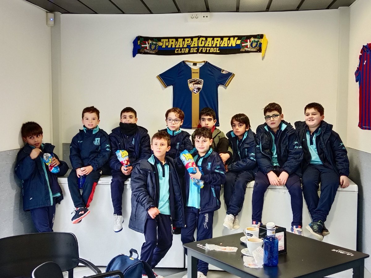 Tomisl9's tweet image. Partidazo del 2015 iluna con nuestros amigos del Trapaga. Seguimos aprendiendo y avanzando! @Ikhobakirolklub