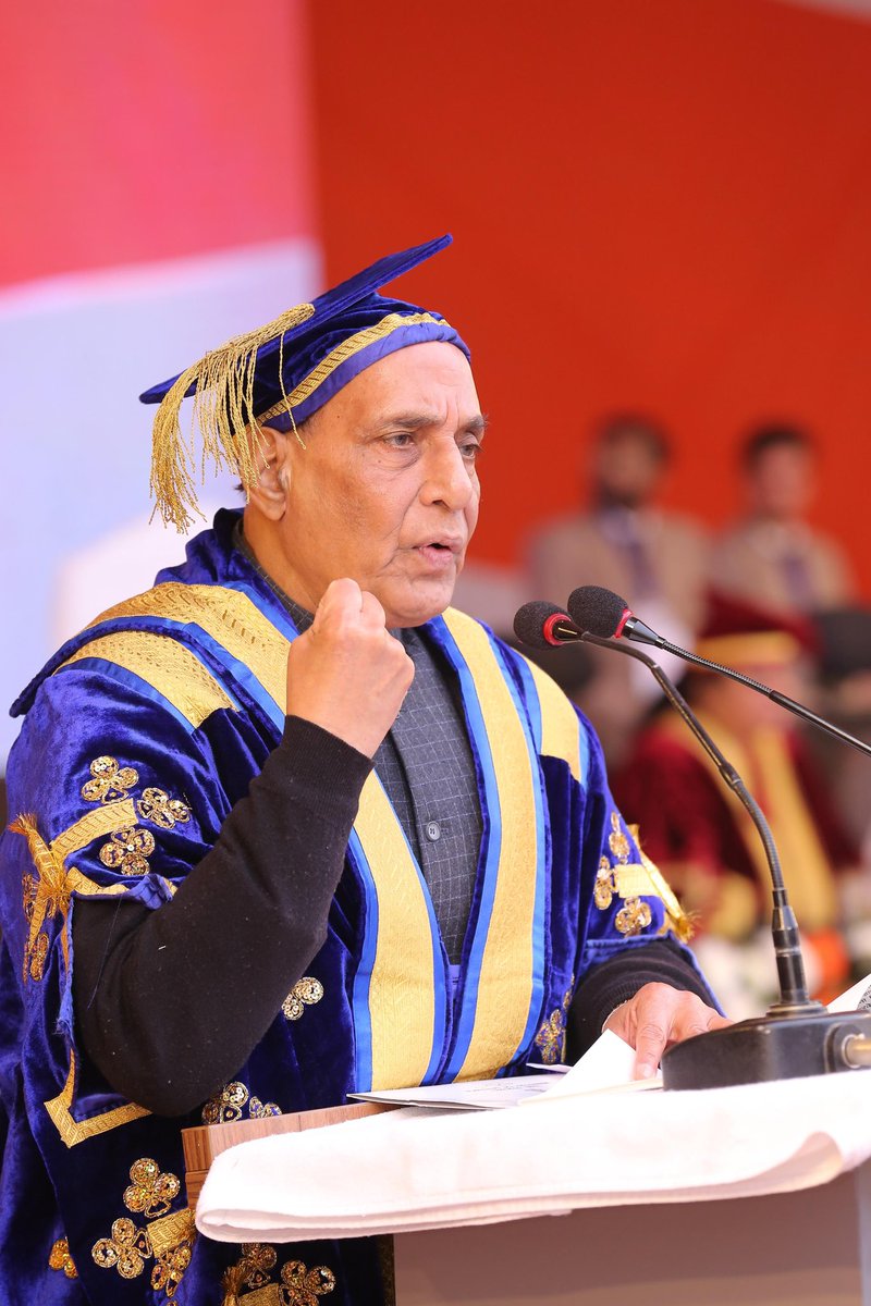rajnathsingh's tweet photo. Addressed the students and faculty  of the IIMT University in Meerut at their convocation ceremony. Exhorted the youth to embrace their potential and align their aspirations with India’s journey towards becoming ‘Viksit Bharat’ by 2047. The young ignited minds of the country can play a decisive role in realising the national resolve of making India a developed nation. The dreams, commitment and thinking of the youth will help in transforming India. 

https://t.co/Ebo4ziLVdC