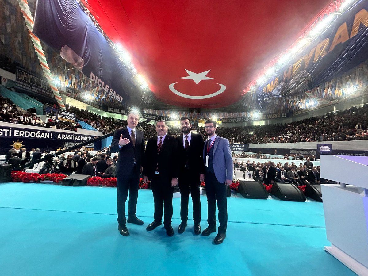 fahri_Ates21's tweet photo. Dün, bugün ve yarın…

İlle de Sen 🤗 https://t.co/DfNHqH5Gw0