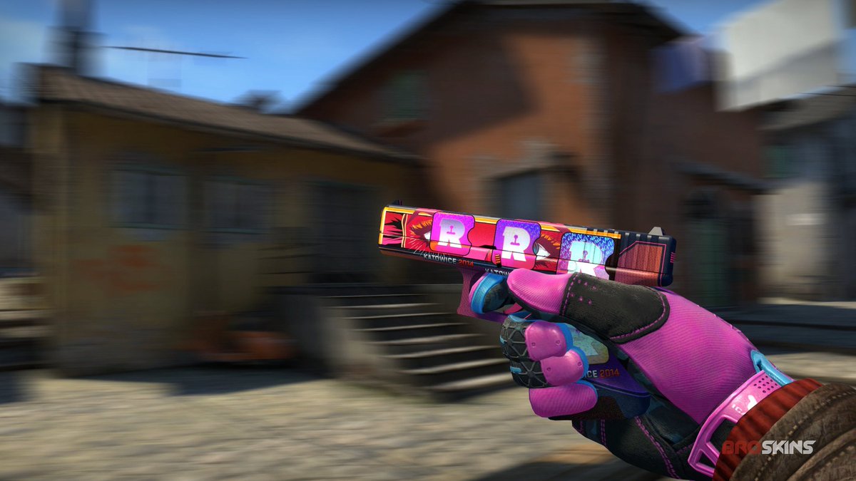 NinoMotero's tweet photo. $12 GLOCK-18 | VOGUE  To Enter:
-Follow 
-RT 
-Like this video, subscribe  and comment: 
https://t.co/rd1asmd93V

🔥(MUST SHOW PROOF OF LIKE WITH SCREENSHOT BELOW)📷 Good luck everyone! https://t.co/qNepHfCrgk