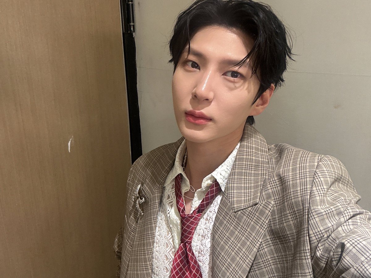 OfficialJTW_LEO's tweet photo. 2025 LEO FAN CONCERT
[TAKE 운] IN TAIPEI

대만에서 만난 별빛 뮤즈들
항상 그 자리를 지켜줘서 고마워요
모두 오래가자 오래보자💙

#레오 #LEO #정택운 #JUNGTAEKWOON
#TAKE운 https://t.co/n1mSUyBsZD