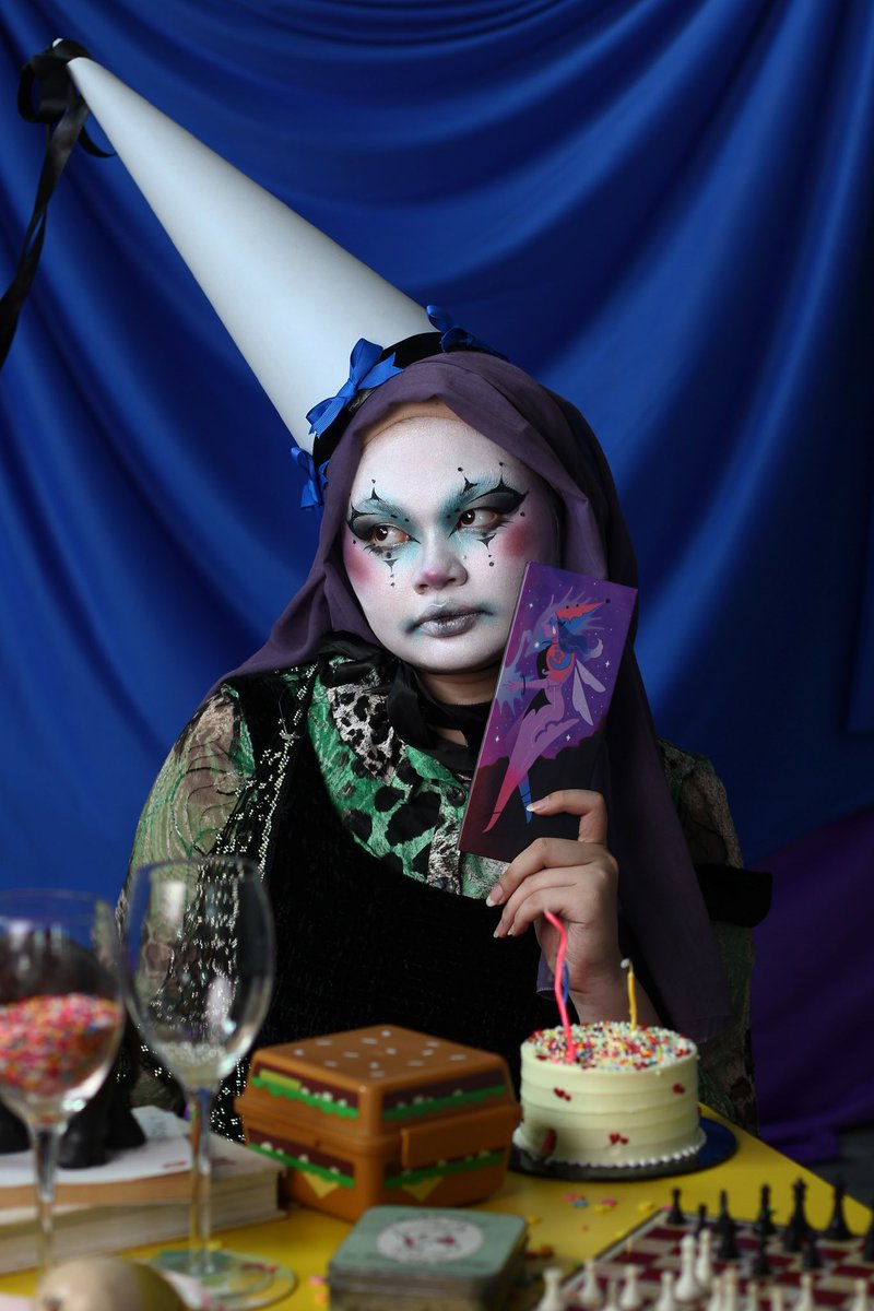 afierohim's tweet photo. miss nightmares, is secretly happy to celebrate @strangerousco third birthday. make-up by me 💜 https://t.co/KfpGkDIzRR