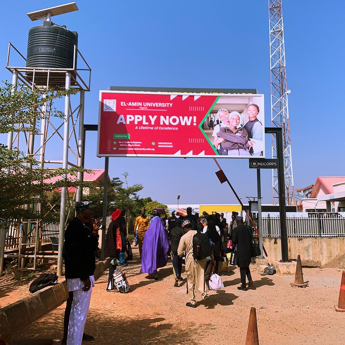 Endcorpsrailway's tweet photo. This holiday season, El-Amin University brought brightness and sunshine to the train stations in Abuja and Kaduna with its campaign creatives.
Love when everything about a campaign comes together this beautifully. Don't you think so too?

#railwayadvertising #endcorps #ooh https://t.co/HDD60tOED9