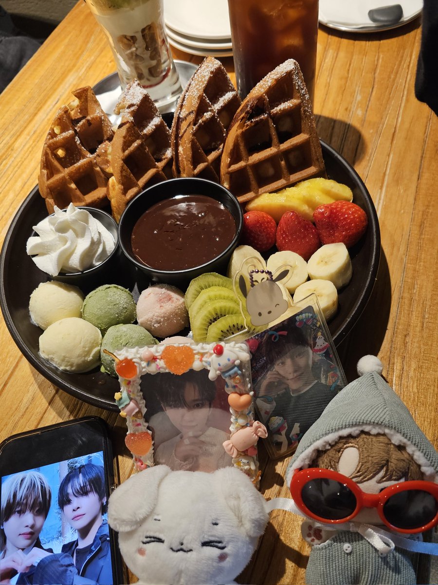 음주가무없어도 미친소리하는 모임 즐거웁다