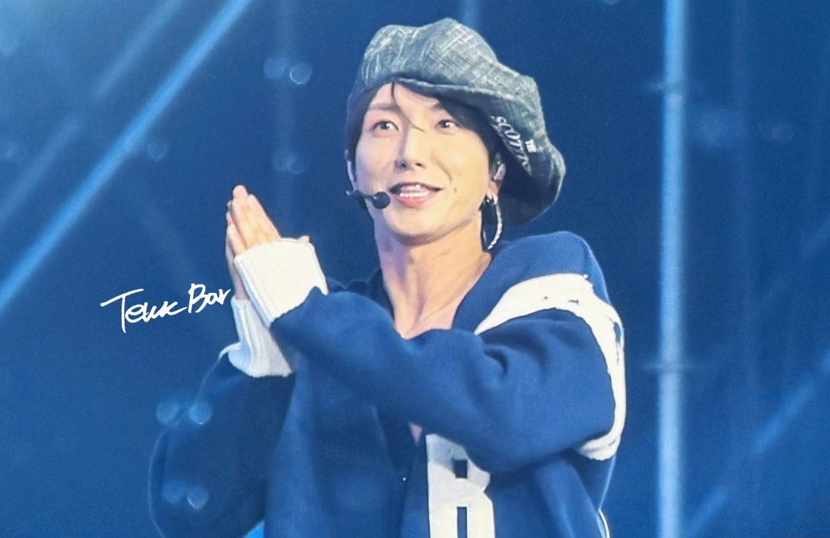 250111 SMTOWN LIVE 2025 IN SEOUL PREVIEW 

눈부신 너의 웃음.
참 좋다💙❤️

 #이특 #LEETEUK
#イトゥク #利特
#슈퍼주니어 #SUPERJUNIOR
<a href="/special1004/">Lee Teuk</a>