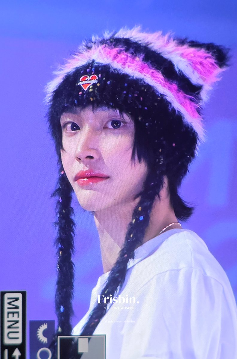 frisbiin's tweet photo. 250111 SMTOWN
#라이즈 #RIIZE #원빈 #WONBIN

오늘은 누가뭐래도 삔냥이다 https://t.co/gJDxZ5R4aU
