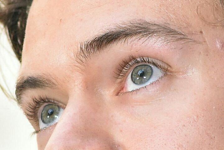louistwins's tweet photo. Harry Edward Styles details ✨️ https://t.co/uzewfhpAKD
