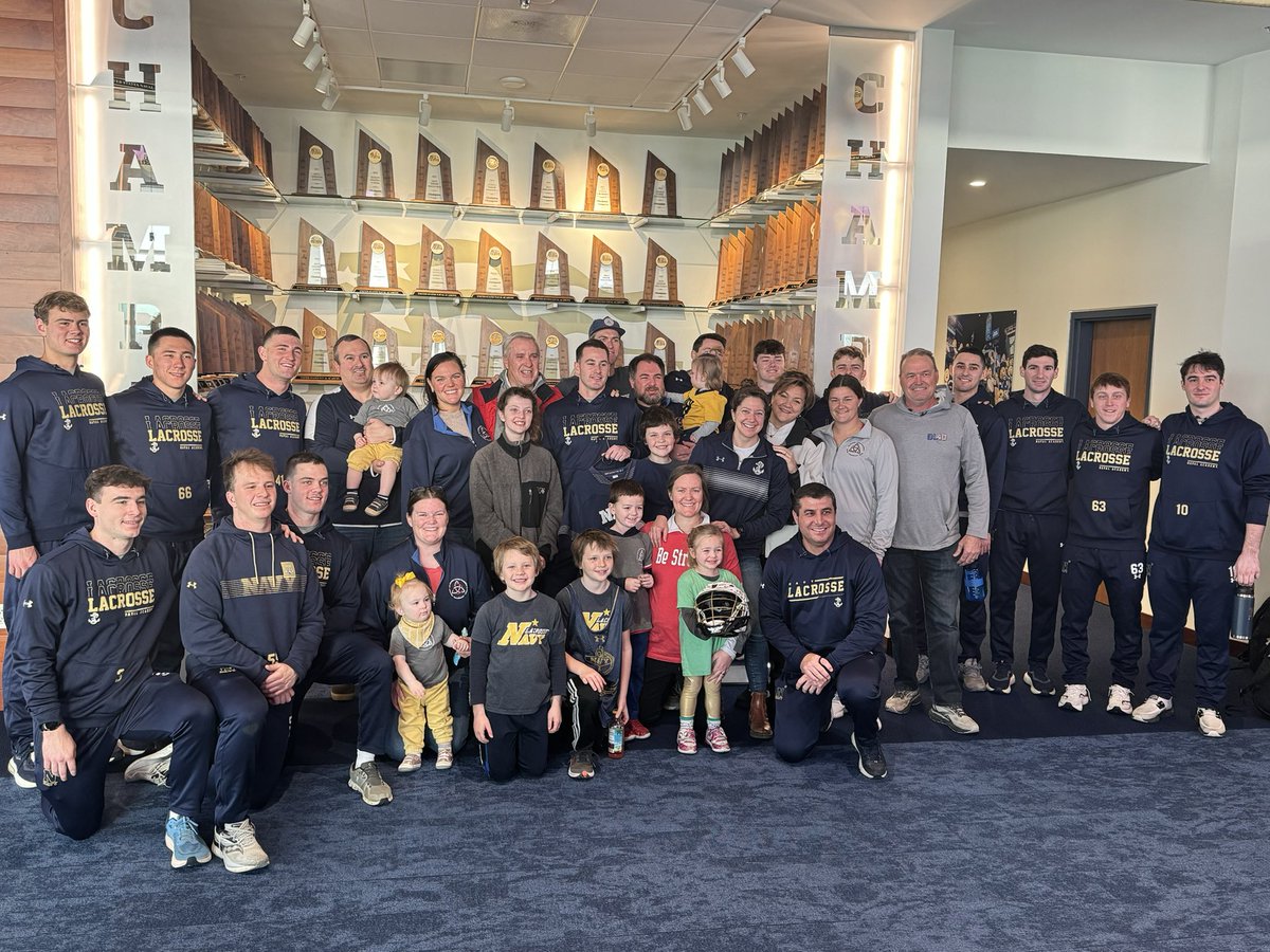 NavyMLax's tweet photo. A continued legacy
One of the great honors of Navy Lacrosse is wearing #40 for Brendan Looney. This season Taylor LaFar will have that honor. We thank the Looney family for coming and presenting Taylor with Brendan’s jersey. Congrats T!
#BL40 
#GoNavy⚓️🇺🇸 https://t.co/8kLtdKe2jT