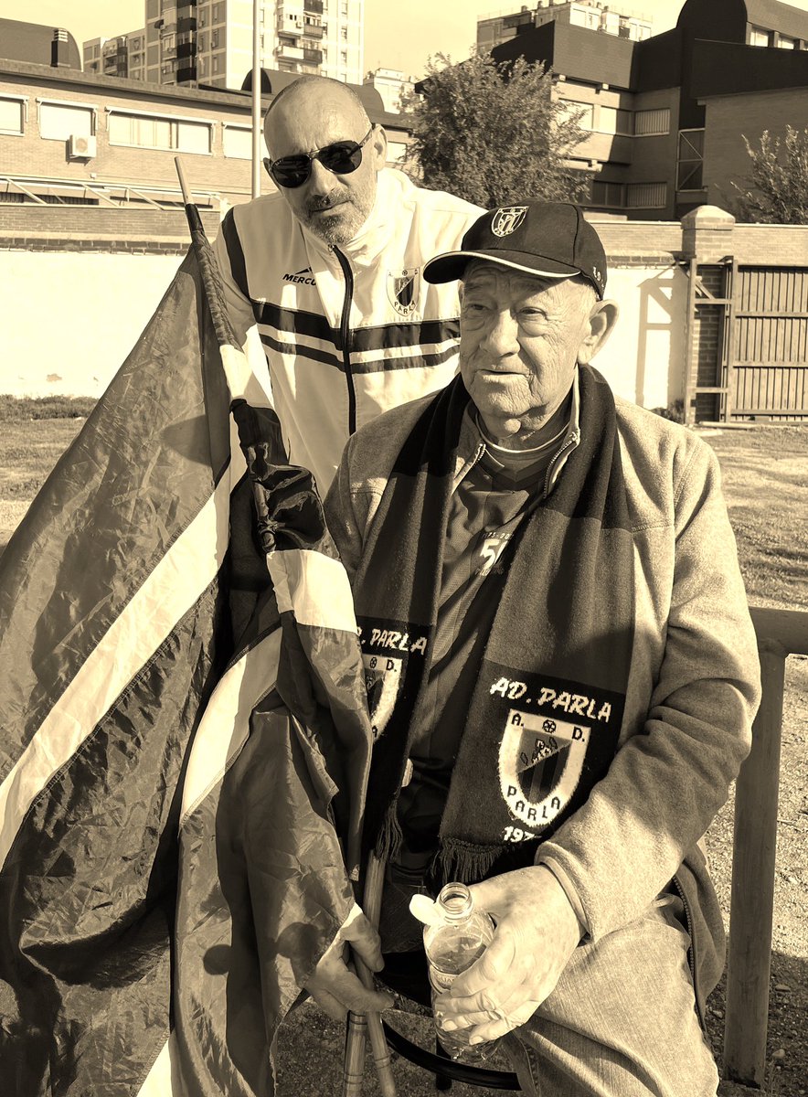 unomasfans's tweet image. Hoy se nos ha ido una de las mejores personas que nuestra peña haya podido conocer. Amable y siempre dispuesto a todo! Los homenajes como dijimos, en vida. Te mereciste todo eso y más tío grande!

Abuelo, descansa en paz amigo.