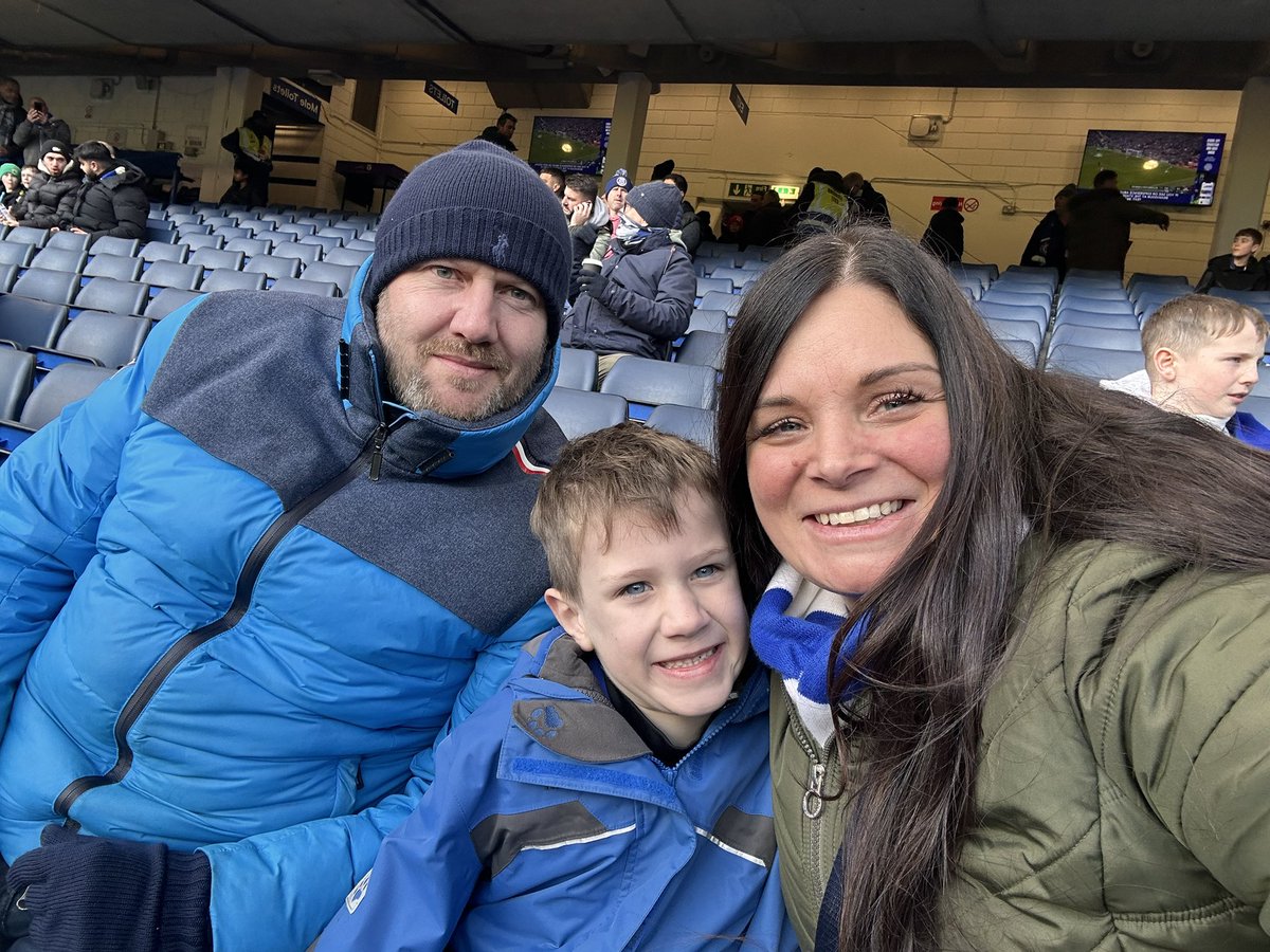 toth1978's tweet photo. Hudson’s first Chelsea FC Match #cfcmatchday https://t.co/QZ2PW1ncfC